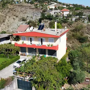 Guesthousemantho Pensjonat Gjirokastra